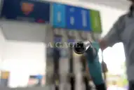 YPF sube los combustibles 1% y los congela por 45 días con un sistema buffer