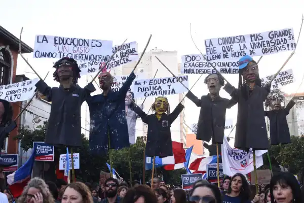 Docentes universitarios tucumanos, en crisis: “No hay que romantizar la precariedad laboral”