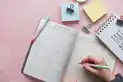 Qué dice la psicología sobre las personas que todavía usan calendarios de papel