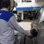 ¿Qué es el buffer de precios que empleará YPF por 45 días en todos los surtidores del país?