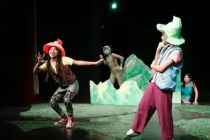 Teatro: la codicia humana amenaza la cultura y las tradiciones