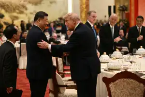 Cumbre en China: Trump y Xi Jinping logran acuerdos energéticos y muestran fisuras