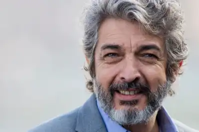 La serie de Ricardo Darín que hizo historia al quedarse con ocho Premios Platino