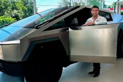 “Pequé de inocente”: el descargo de Manuel Quintar tras la polémica por su Tesla en el Congreso