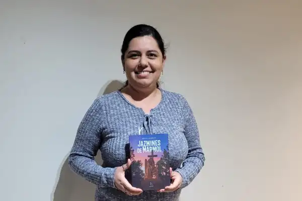 Una tucumana convirtió a la provincia en el escenario de su primera novela policial y llegó a la Feria del Libro