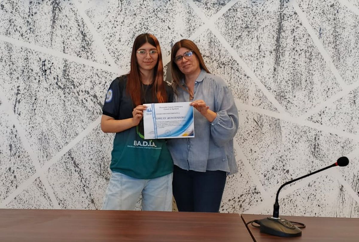 EL APOYO DE SIEMPRE. Eowlyn junto a su mamá, una de las personas que la acompañó durante todo el proceso. / CORTESÍA EOWLYN MONTENEGRO