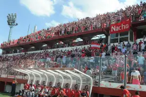 Sin colectivos de San Martín a Salta: un estricto operativo de seguridad espera a los hinchas tucumanos