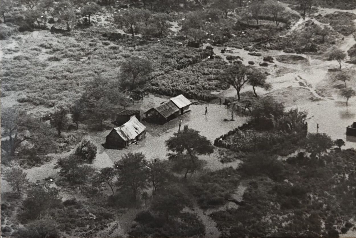 HELICÓPTERO. Vista aérea de la inundación de 1992.