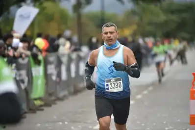Pesaba más de 135 kilos, no le interesaba el deporte, se sumó al running y festejó en los 21k Yerba Buena