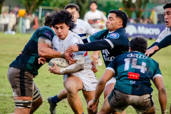 Natación venció a Tucumán Rugby, es líder y acaricia las semifinales del Anual