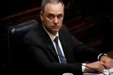 La Justicia acelera las pericias contables para determinar si Adorni experimentó un salto injustificado en su estilo de vida
