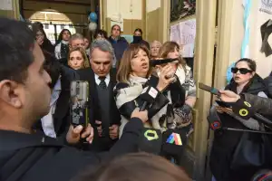 Mentirosa: los alumnos de la escuela Normal cuestionaron la explicación de Susana Montaldo