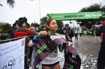 Brilló en los 21K Yerba Buena, domina el atletismo tucumano y necesita apoyo para representar al país en Lima