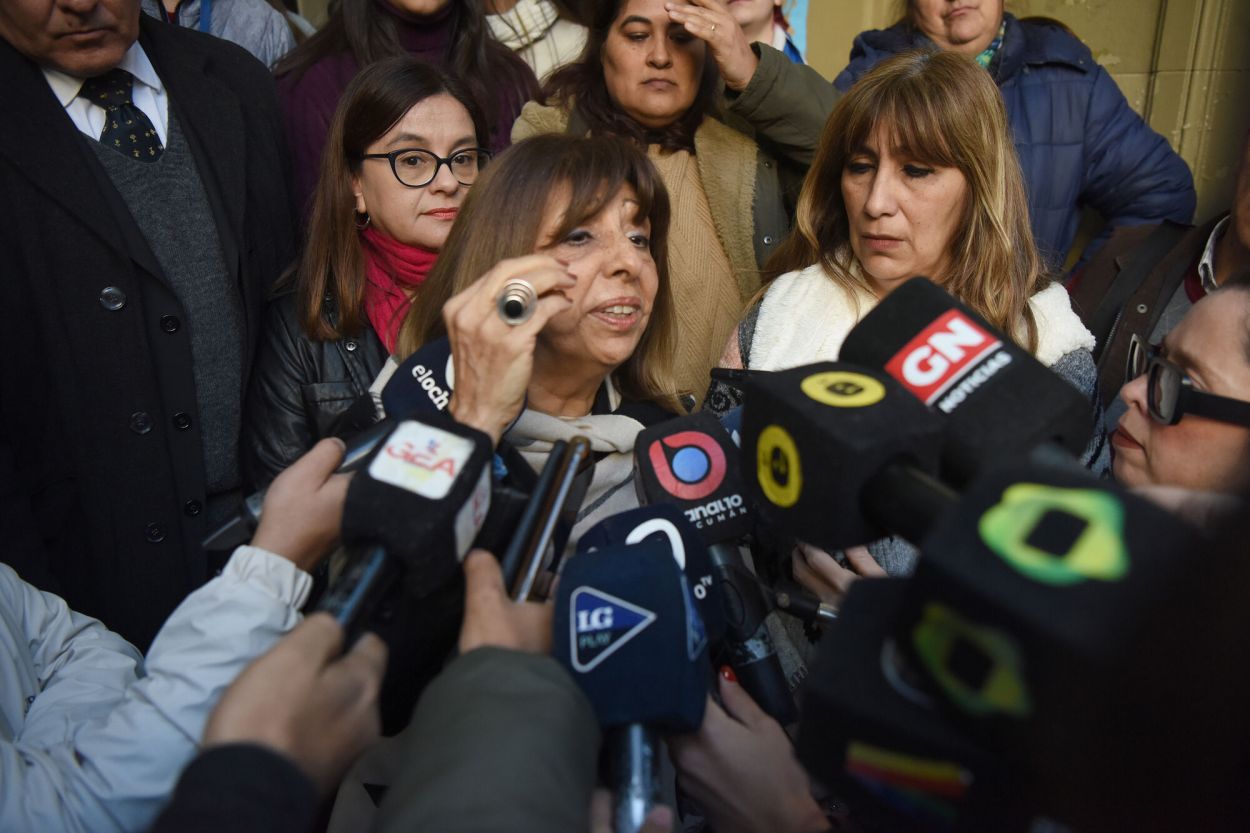 EXPLICACIONES. La ministra defendió la adecuación de la currícula.