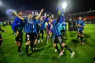 Rosario fue una fiesta “decana”: Atlético goleó a Talleres y cerró el semestre con una sonrisa