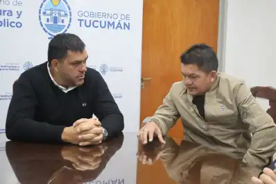 Por Kicillof en Tucumán, el Pulguita con un ministro y cambios en Yerba Buena