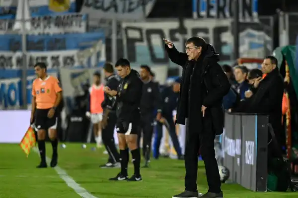 Falcioni no dio pistas sobre el mercado de pases de Atlético Tucumán, pero anticipó una reunión con la CD
