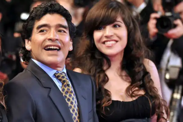 Así es el particular living de Gianinna Maradona: decoración bohemia, objetos espirituales y un homenaje íntimo a Diego