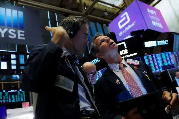 Las acciones argentinas extienden ganancias en Wall Street, pero el riesgo país escala a 534 puntos