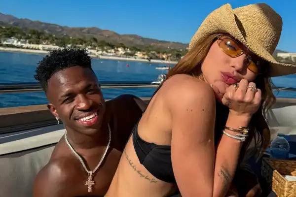 La ex pareja de Vinícius Jr quedó envuelta en una polémica acusación de racismo