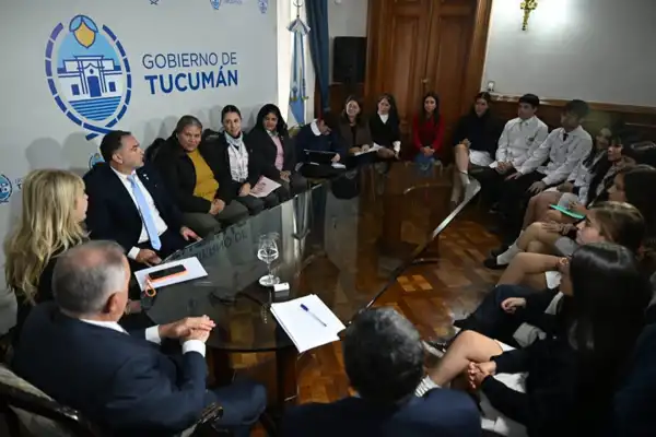 Prometen mejoras integrales en la Escuela Normal tras el reclamo estudiantil