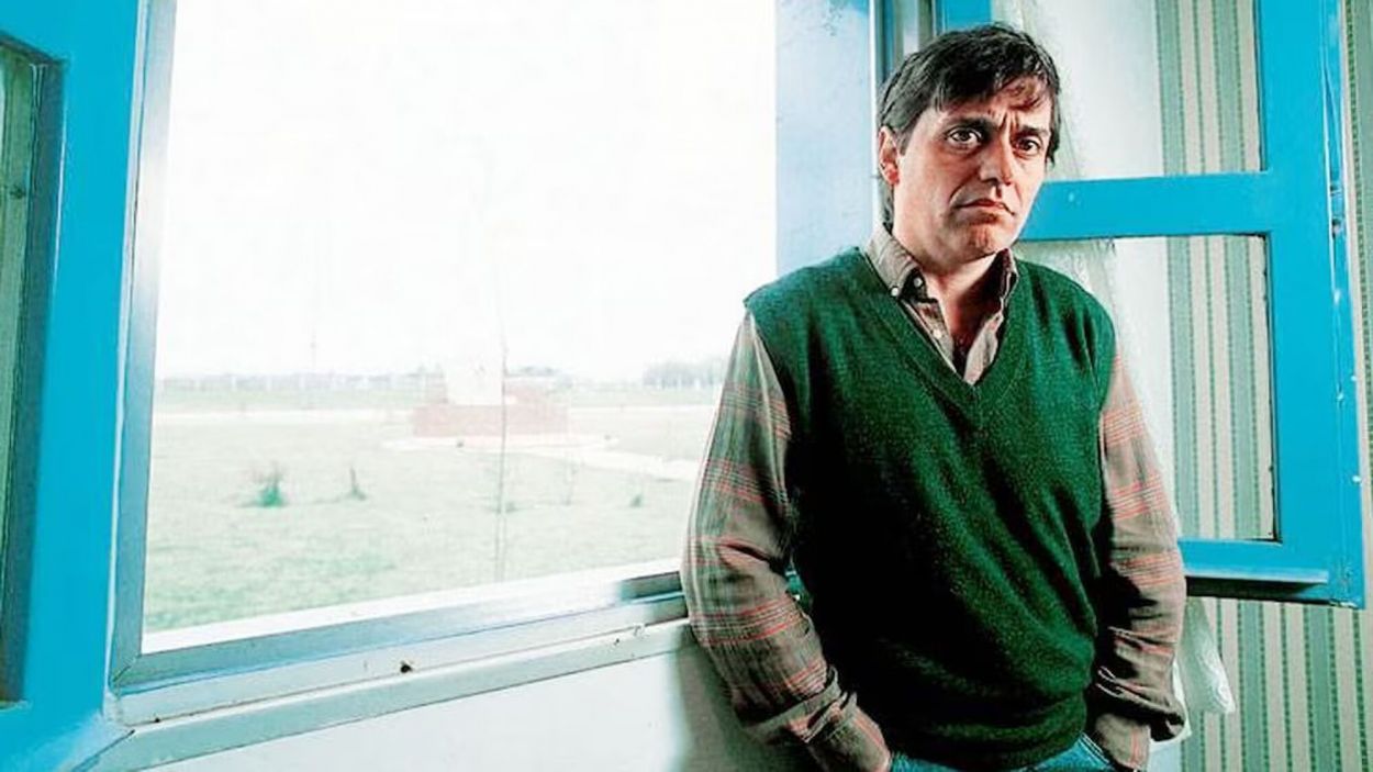 AÑOS DESPUÉS. Entre el aislamiento y la memoria pública, una imagen posterior de Alejandro Puccio.
