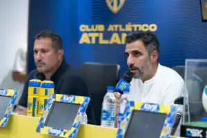 Con el libreto de Pellerano, una racha temible y la mira en la cima: así llega Atlanta al choque en La Ciudadela