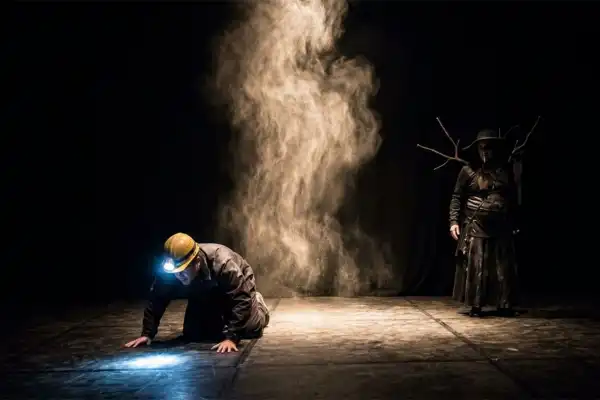 Teatro: cómo despedir a los amigos que mueren
