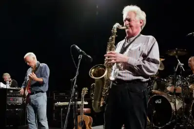 Murió Dick Parry, histórico colaborador de Pink Floyd en sus temas más emblemáticos
