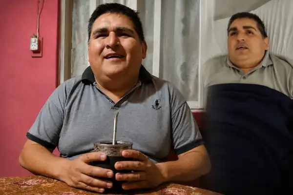 La lucha de Lorenzo Alderete, el artista callejero que hoy enfrenta una enfermedad agresiva