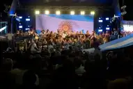 Domingo Patrio en la Ciudad: música y danza en la plaza Independencia
