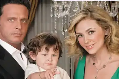El hijo de Luis Miguel reapareció en una fiesta y sorprendió por su parecido con el cantante