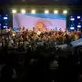 Domingo Patrio en la Ciudad: música y danza en la plaza Independencia