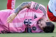 Cada vez que Lionel Messi se toca una pierna, Argentina se paraliza