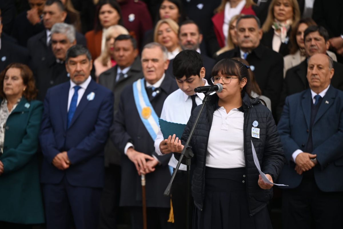 “El 25 de Mayo no debe reducirse a un feriado”: el mensaje de los estudiantes tucumanos en el acto oficial