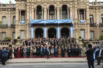 Tucumán renovó su fervor patrio entre chocolate, escarapelas y un fuerte llamado a la unidad