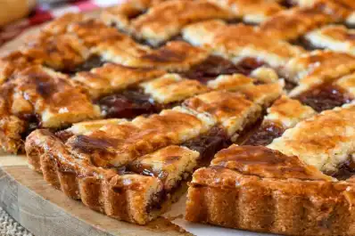 Qué dulces se comen el 25 de Mayo: los postres que no pueden faltar en la mesa patria