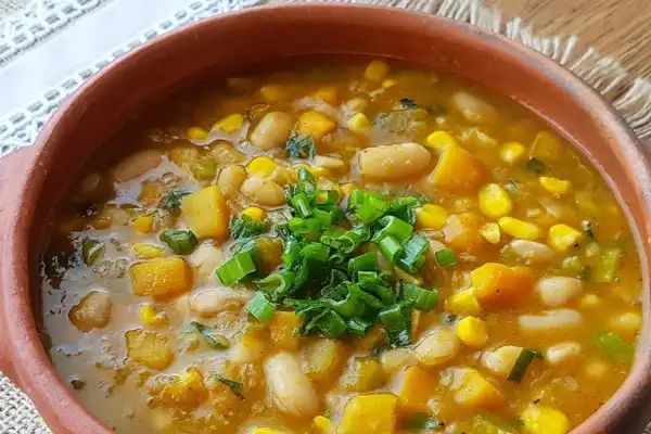 Cómo preparar locro vegano para este 25 de mayo: la receta más fácil