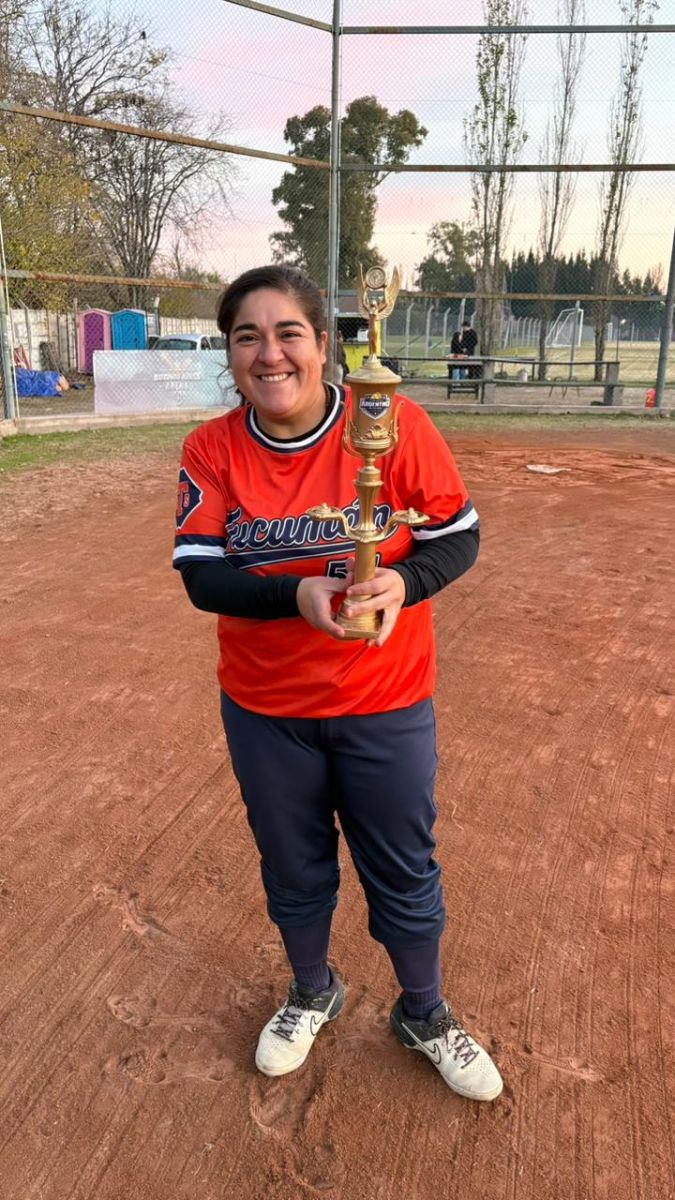 MVP. María José Salazar fue elegida como la mejor jugadora del certamen.