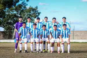 Atlético Tucumán goleó a Tucumán Central y se subió al tercer puesto del Apertura