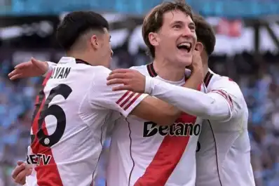 River va por la clasificación en medio de un recambio que ya empezó