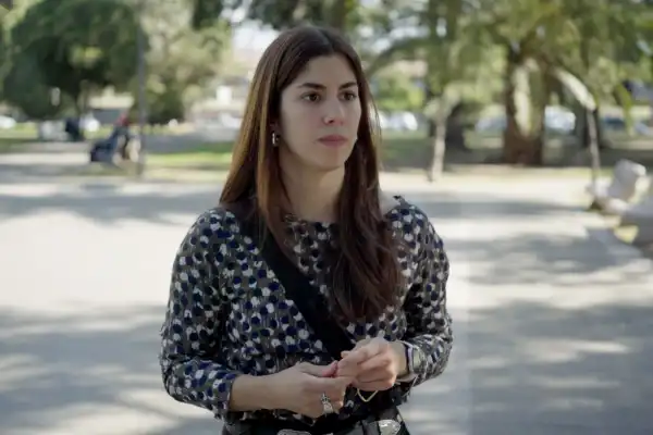“Tener varios kioscos”: la frase de Tania Cruz para explicar por qué trabaja en tres lugares y sigue viviendo con su mamá
