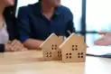 Créditos hipotecarios: cuánto hay que ganar para comprar una vivienda de U$S100.000 o U$S150.000