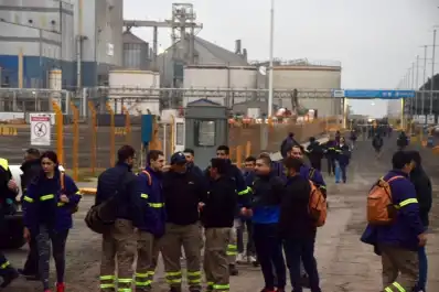 Aceiteros lanzaron una huelga por tiempo indeterminado tras el fracaso de las paritarias