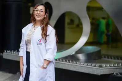 Es tucumana, se convirtió en la primera cirujana cardiovascular de planta de la Fundación Favaloro y hoy comparte su experiencia en redes