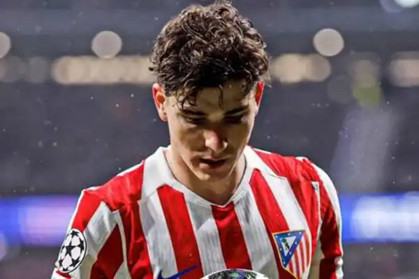 Barcelona avanzó por Julián Álvarez, pero Atlético de Madrid rechazó la primera oferta