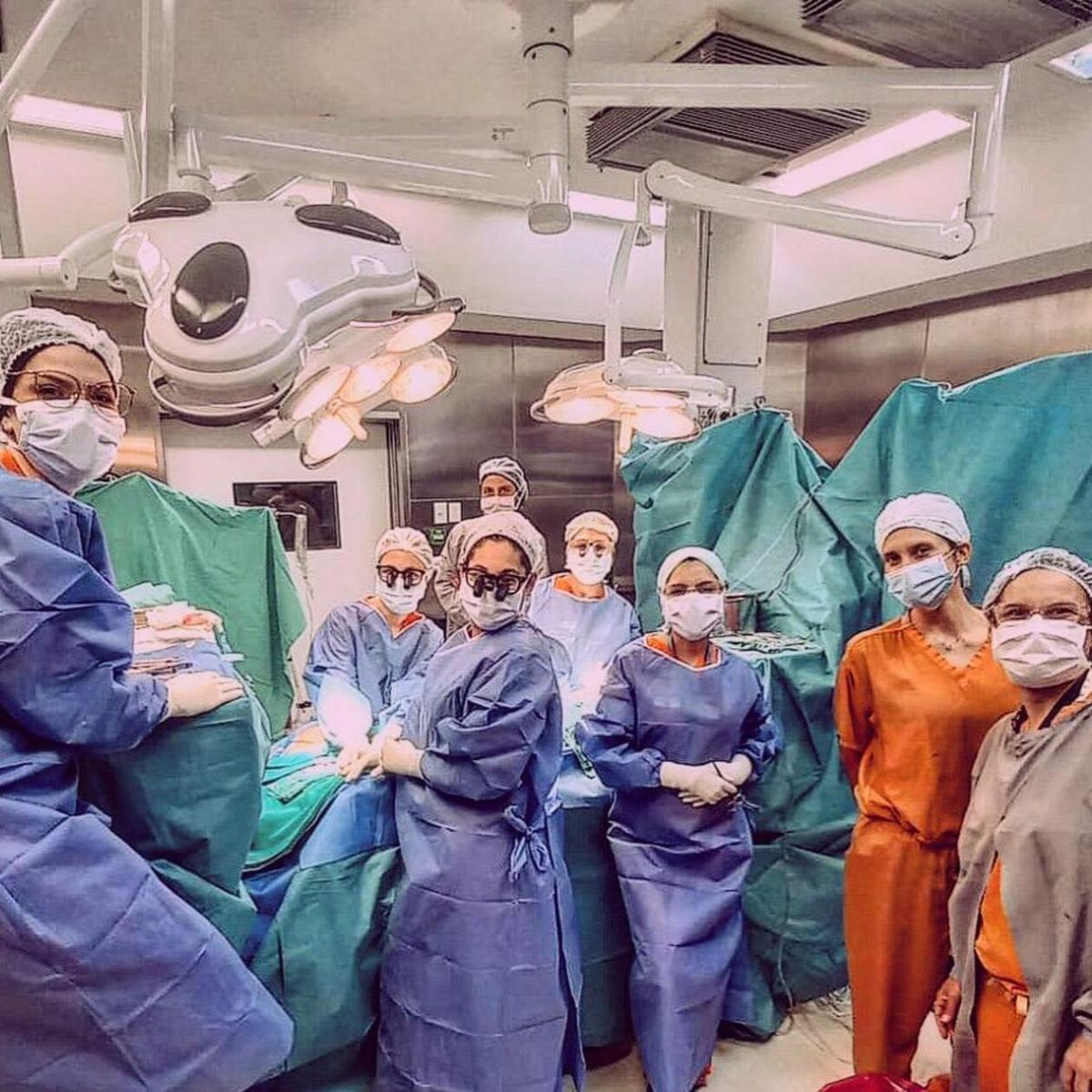 Es tucumana, se convirtió en la primera cirujana cardiovascular de planta de la Fundación Favaloro y hoy comparte su experiencia en redes