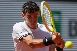 El inesperado festejo de Juan Manuel Cerúndolo tras eliminar al número uno del mundo en Roland Garros