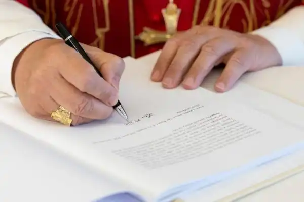 Diez claves de la encíclica que llama a “desarmar” la IA