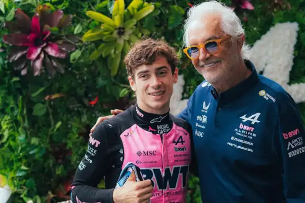 La revelación de Flavio Briatore sobre el futuro de Alpine tras el histórico acuerdo con Gucci